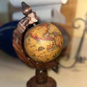 Vintage Desk Globe Lluis Duran Huix Sant Hilari d Sacalm Globe w/ stand